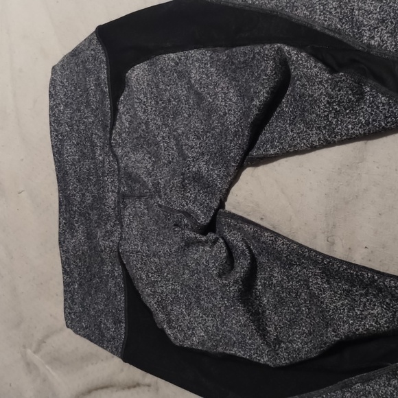 Lululemon speckled cropped leggings - Picture 6 of 7